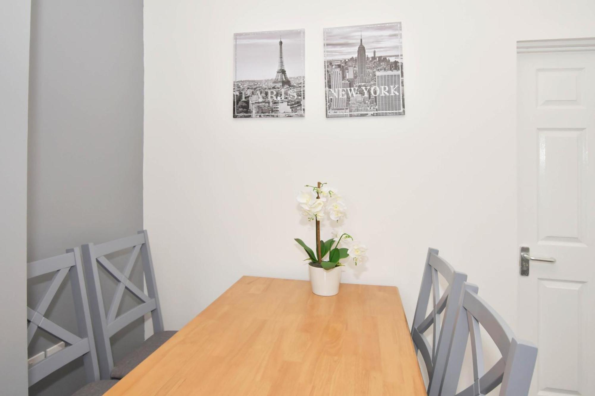Villa Townhouse @ 86 Brooklyn Street Crewe Extérieur photo